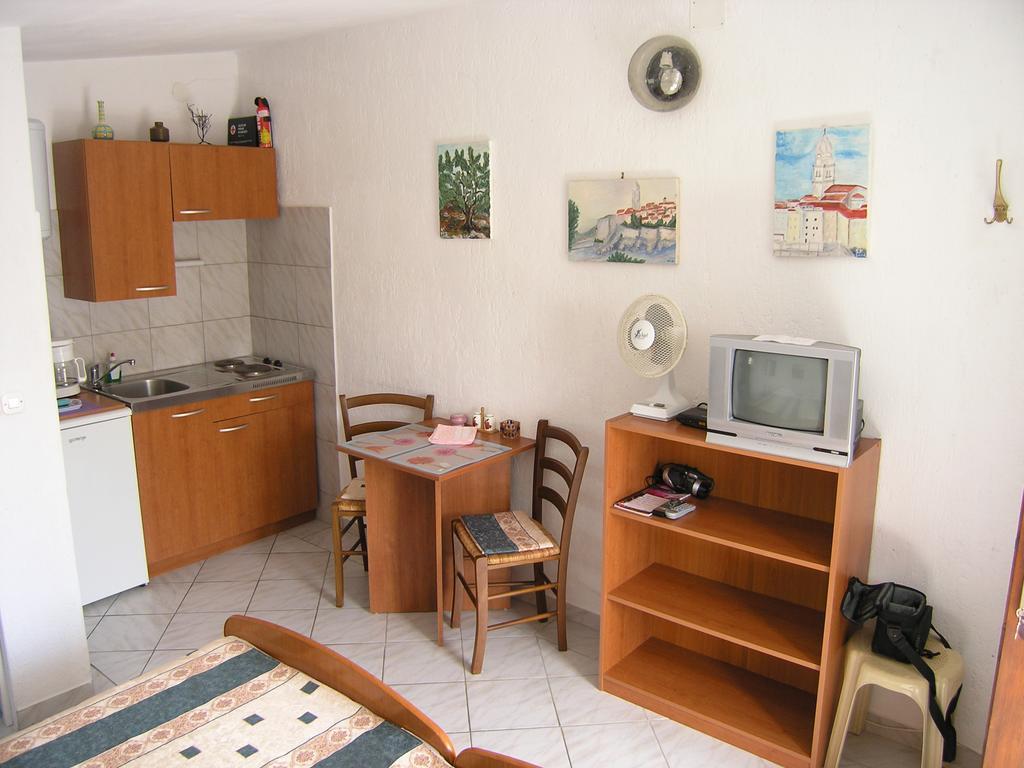 Apartmani Plach Krk Town Esterno foto