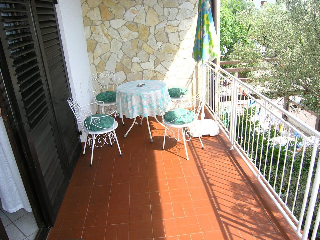 Apartmani Plach Krk Town Esterno foto