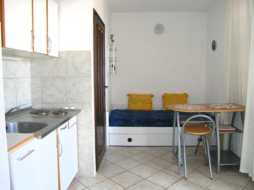 Apartmani Plach Krk Town Esterno foto